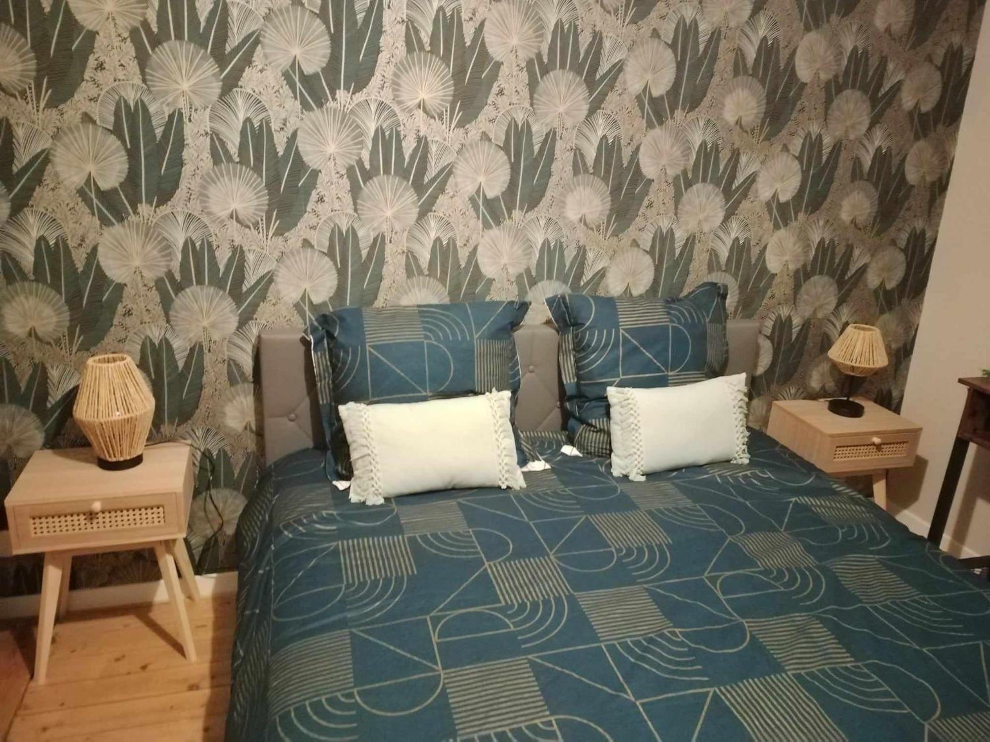 Chambre D'Hote Familiale De La Maison Bleue Lanvallay Kültér fotó